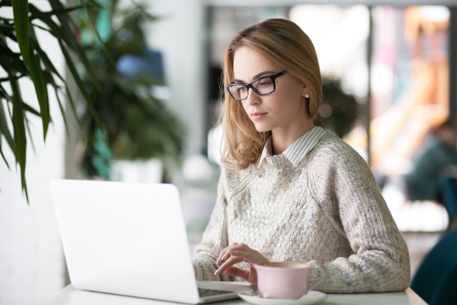 Contract drafting with authoring software